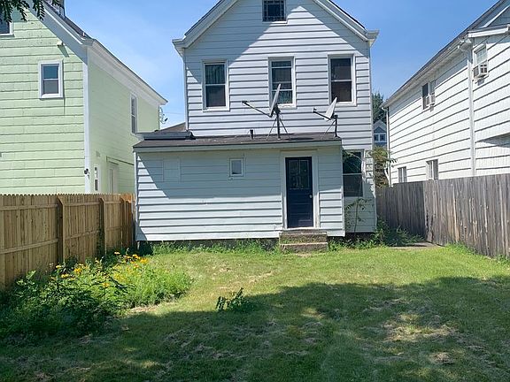2nd image of 132 Oneil St Unit 1