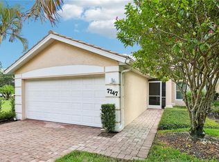 7747 Berkshire Pines Dr, Naples, FL 34104