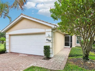 7747 Berkshire Pines DR, Naples, FL, 34104