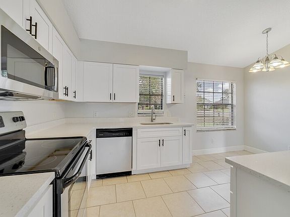5th image of 143 Alta Vista Ct