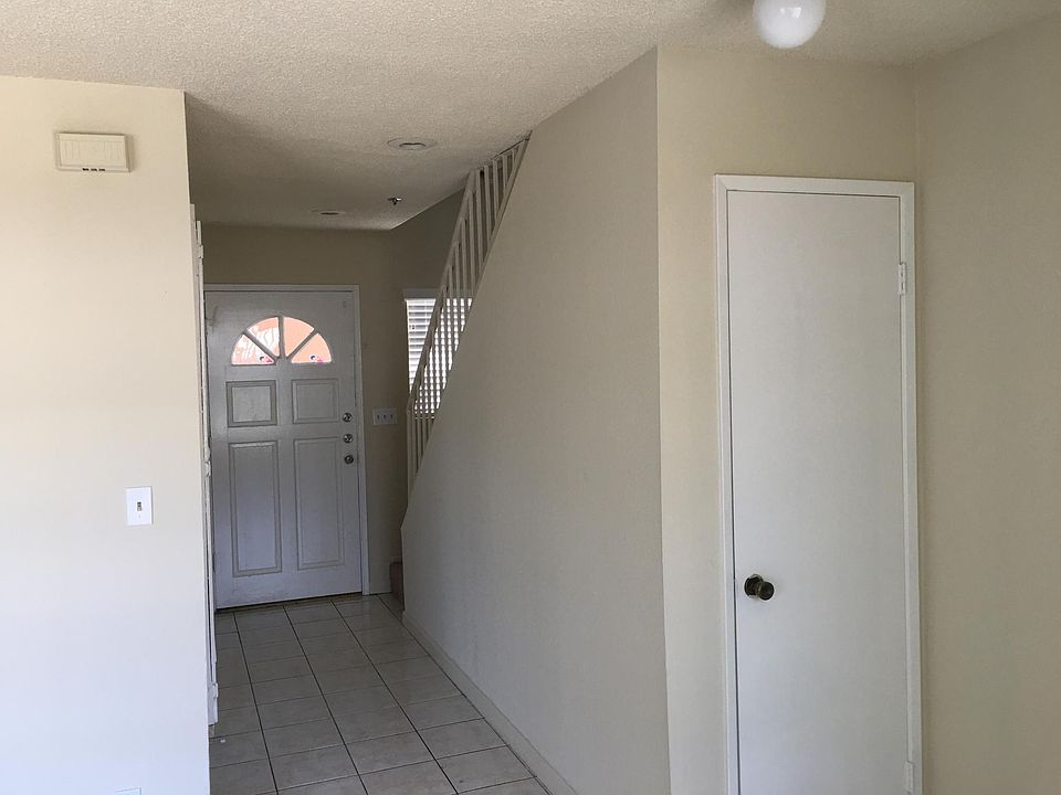 1st image of 836 S Sierra Vista Ave #B