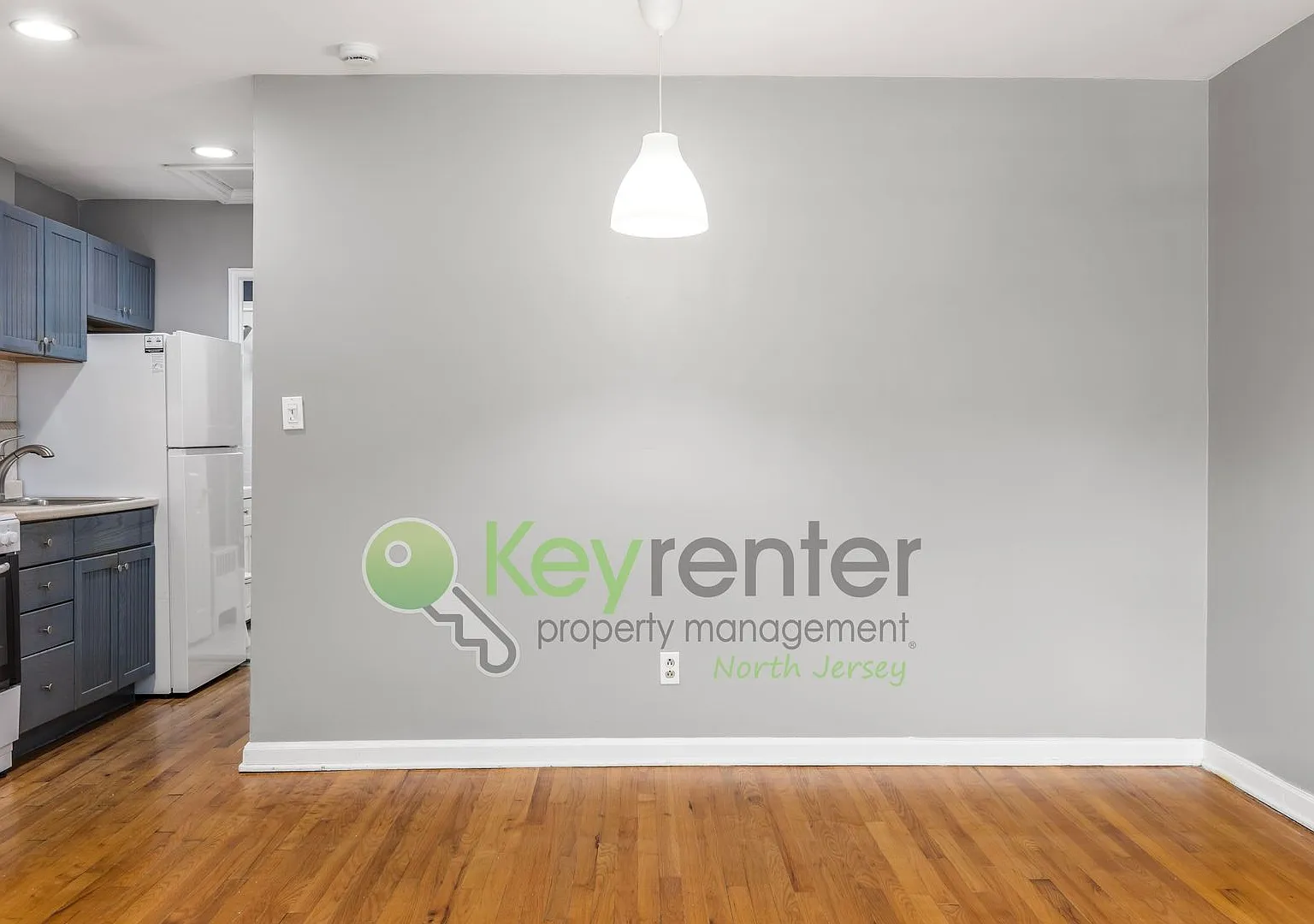 Quiet 2nd-Floor 1BR Condo Updated Bath, Pet Friendly & Easy NYC Commute — Photo 4