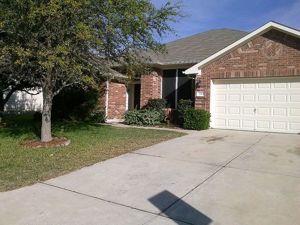 1st image of 221 Grand Isle Dr