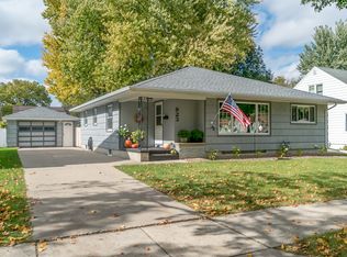 923 Wall St, North Mankato, MN 56003