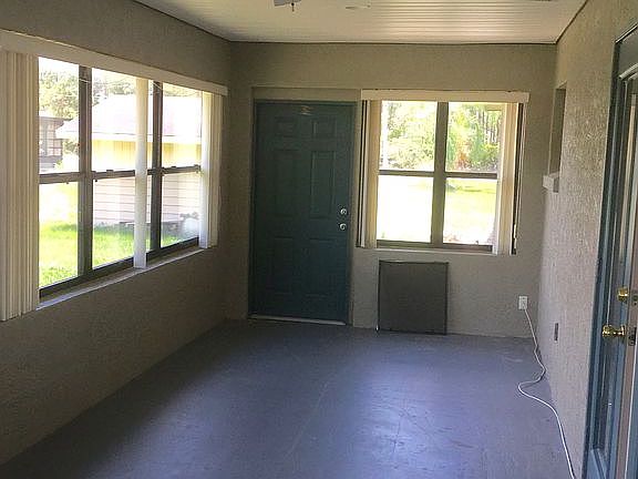 Enclosed Porch with Air
