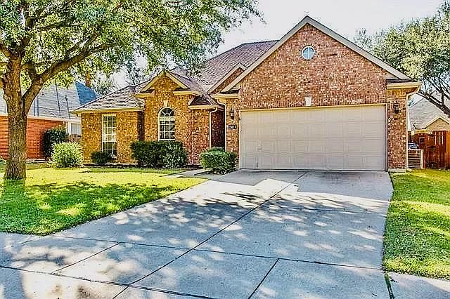 1st image of 2413 Pinehurst Dr