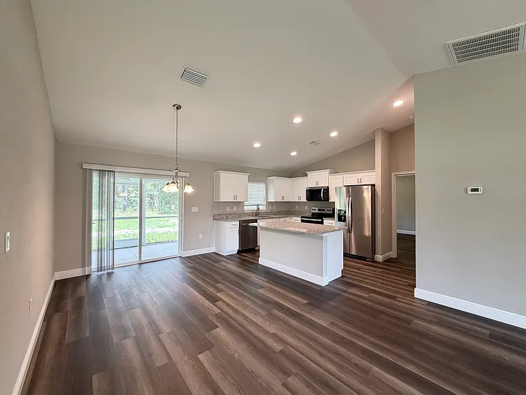 8138 N Dyke Way — Photo 4