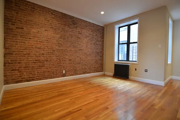 Rented by Hagstrom Management Inc | media 31