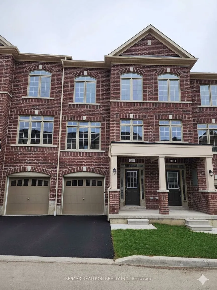 3 bed, $3,000 — Photo 1
