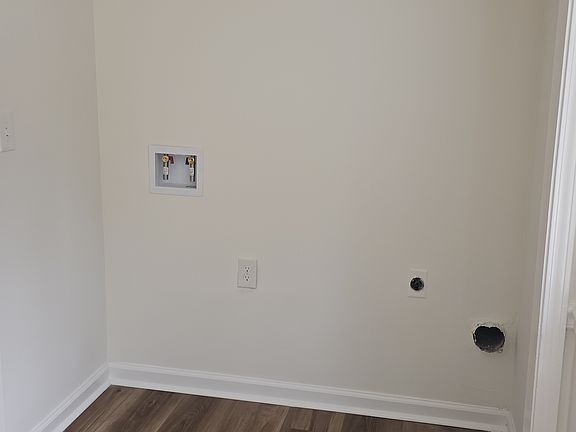 4th image of 1869 Patterson Ct