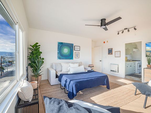 5th image of 1661 Appian Way #Penthouse A