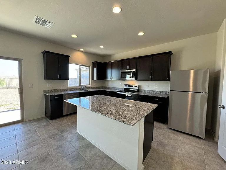 18283 N Presley Ln — Photo 14