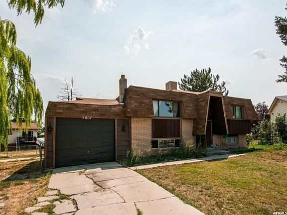 3rd image of 3807 W Fairmount Cir
