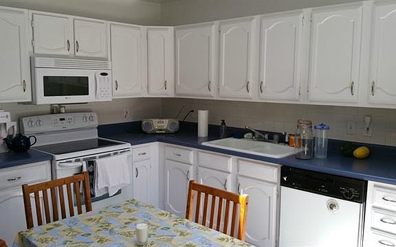 4th image of 705 Warwick Dr