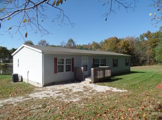 5608 S Taylor Ridge Rd, Bloomfield, IN 47424