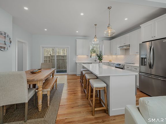 5th image of 34 Ivy Hill Road #34