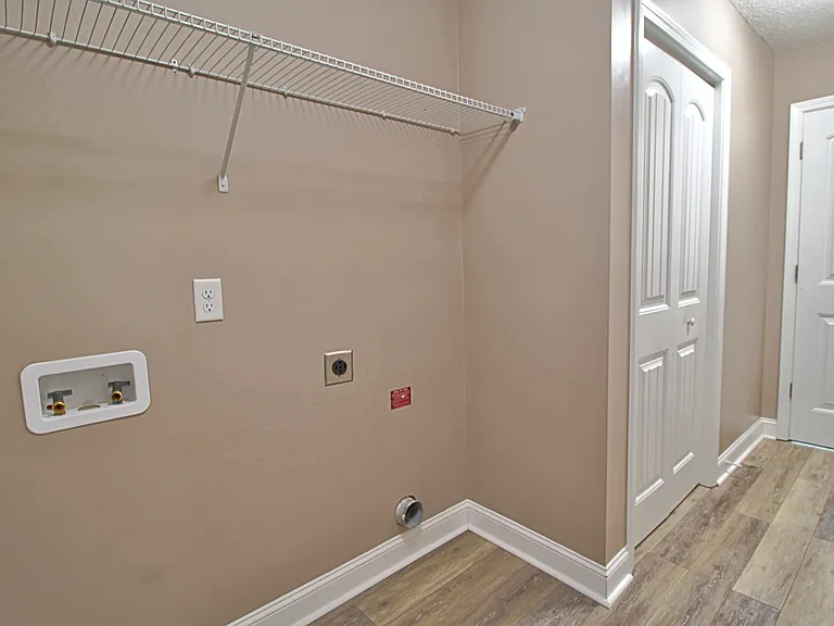 720 Highgrove Ct — Photo 12