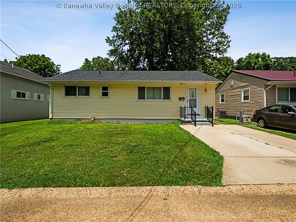 1st image of 3939 39th St E