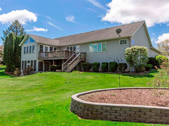 3rd image of 51684 Westwinds Dr
