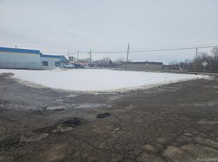 330 S Cedar St, Imlay City, MI 48444