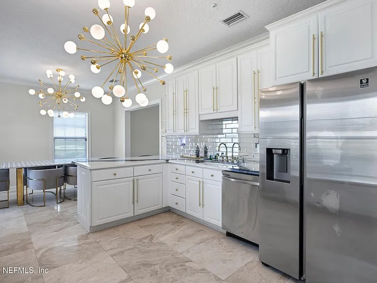 200 Sunstone Ct #GUEST HOUSE — Photo 13