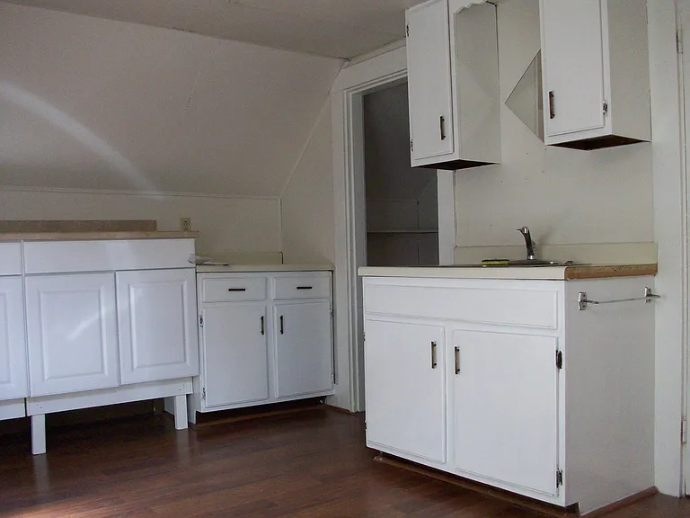 8 Goff St — Photo 4
