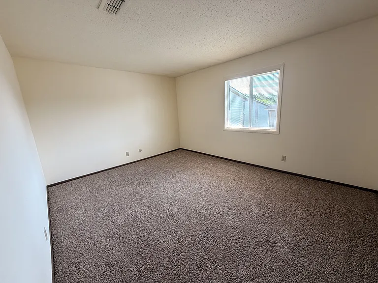 Kimberly Club Apartments — Photo 108