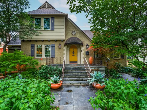 1211 N Winnetka Ave, Dallas, TX 75208