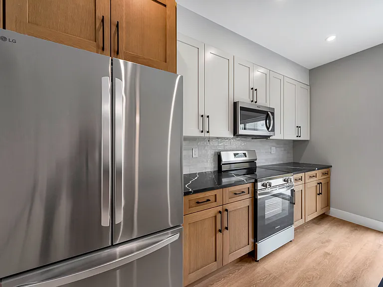 2311 Cross St — Photo 11