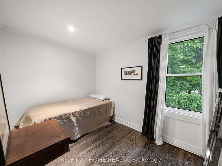 14 Wascana Ave — Photo 13