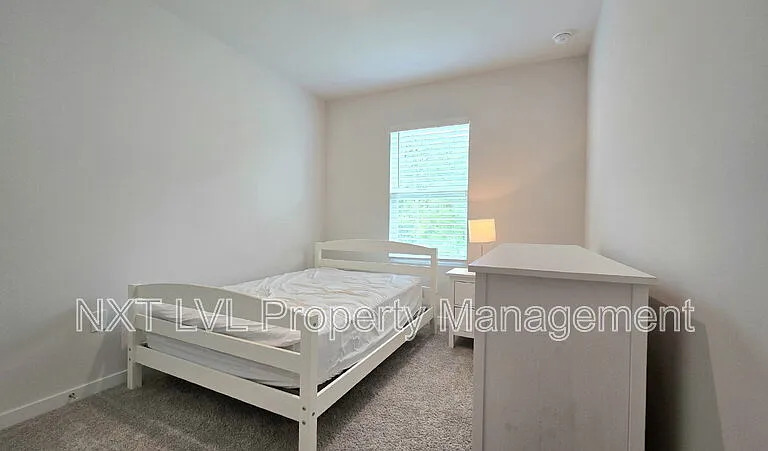 8369 Everly Preserve Dr — Photo 13