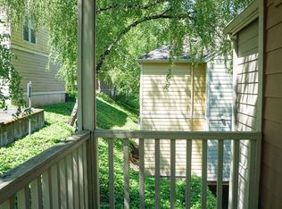 220 SW Meade St #5, Portland, OR 97201