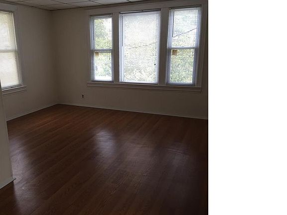 2nd image of 1926 Nereid Ave