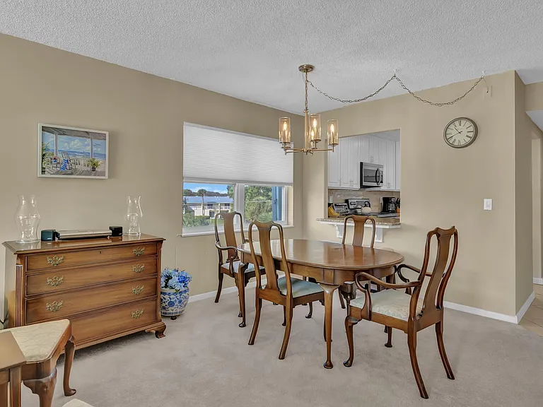 4049 Ocean Dr #201 — Photo 22