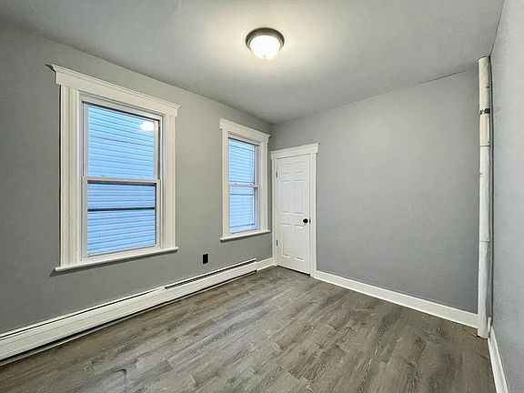 4th image of 279 Halsted St #1A
