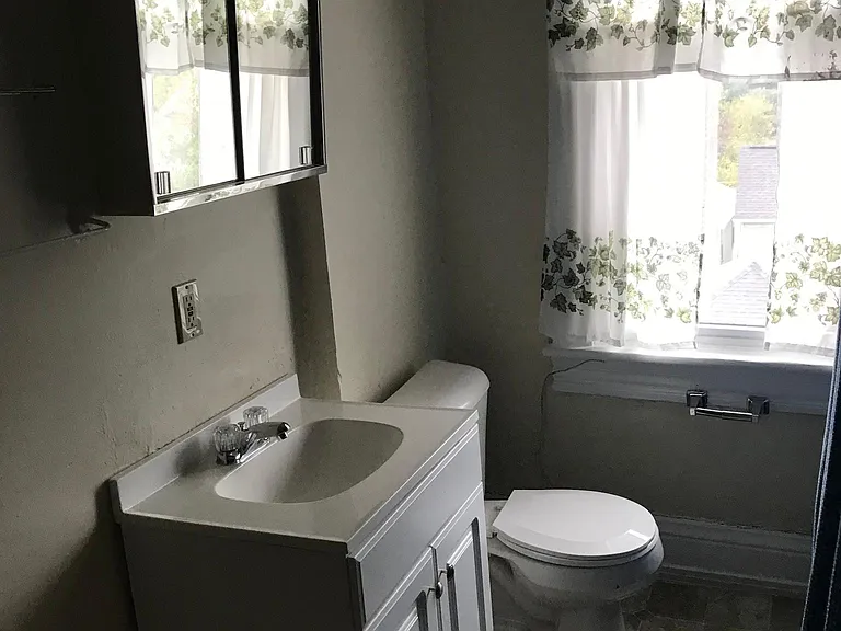 310 Maryland Ave — Photo 14