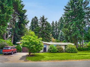 8305 NE 158th St, Kenmore, WA 98028