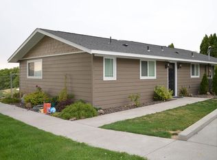 181 Valley Vista Ln, Yakima, WA 98901