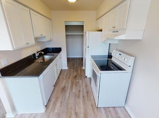 35258 W Eight Mile Rd #18, Farmington, MI 48335