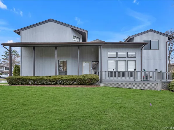 51 Foxwood Drive #51, Jericho, NY 11753