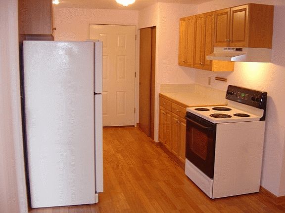 4th image of 5685 W Tapps Hwy E
