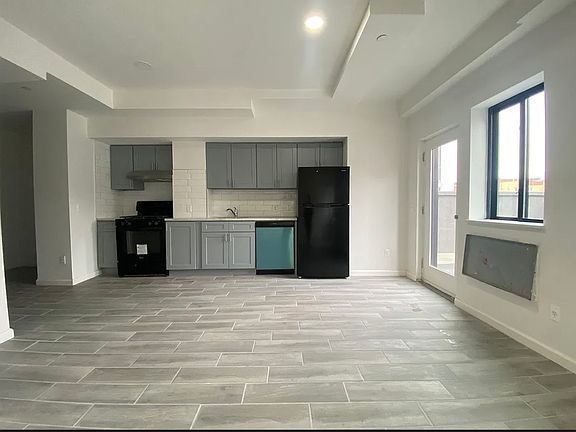 2nd image of 14-43 31st Ave #2B