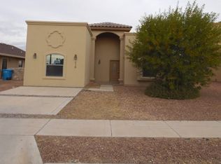 510 Villas Del Valle Rd, Socorro, TX 79927