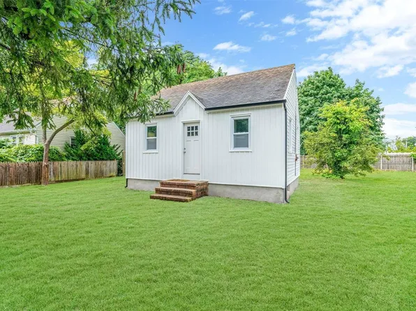 197 N Arizona Road, West Babylon, NY 11704