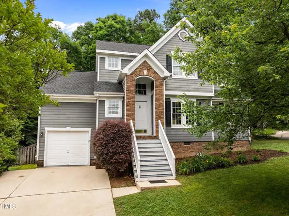 205 Town Creek Dr, Cary, NC 27519