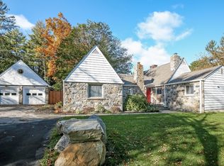 21 Sunset Dr, Thornwood, NY 10594