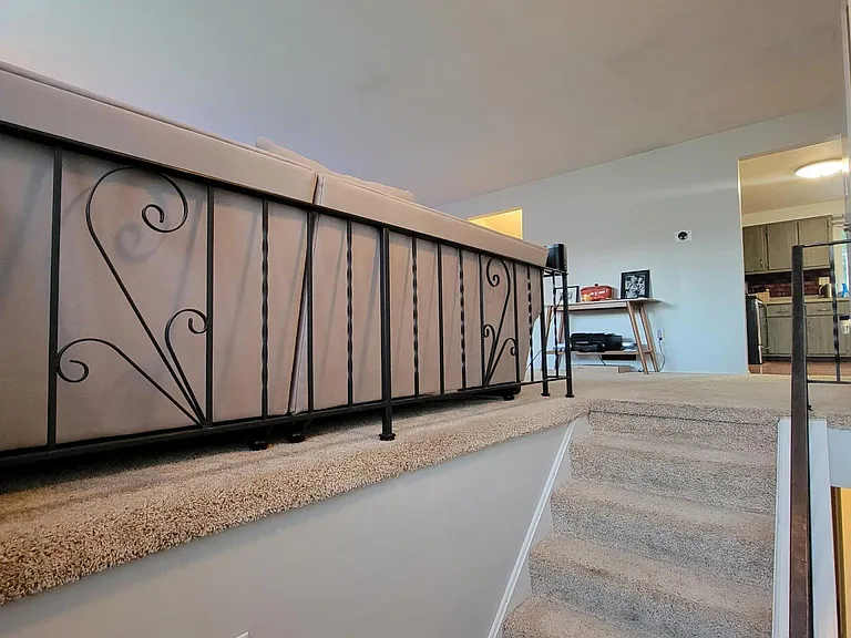 108 Lampliter Ln — Photo 3