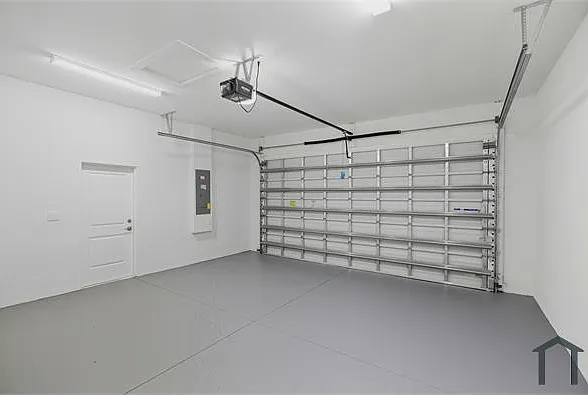 211 NW 25th Ave — Photo 44