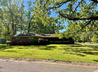 1401 Hickory St, Crossett, AR 71635