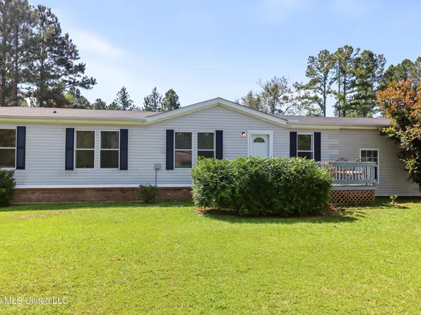 8805 Kingswood Dr, Vancleave, MS 39565